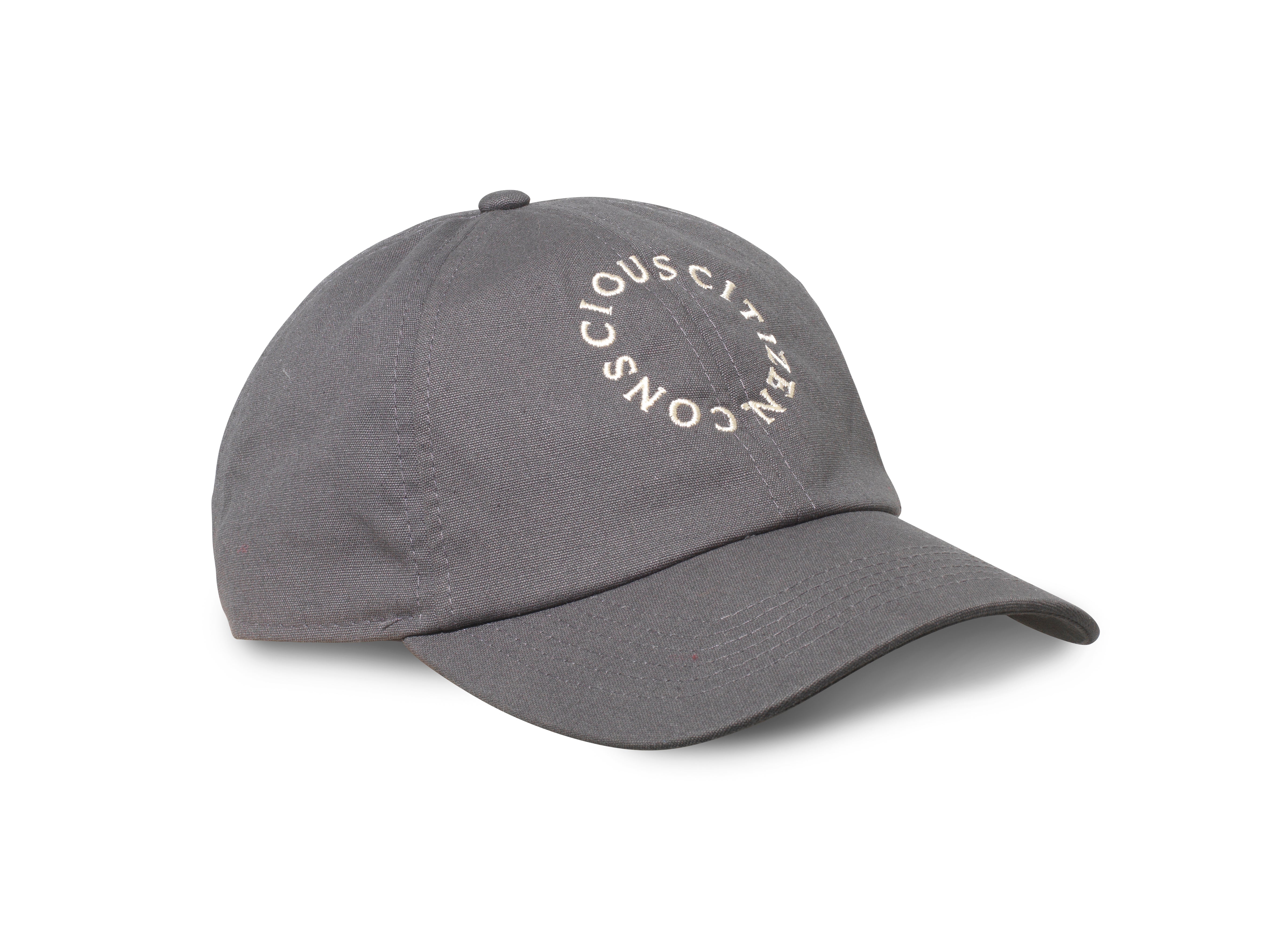 Shield your eyes from the sun with a sustainable cotton cap, featuring a mindful and stylish design
